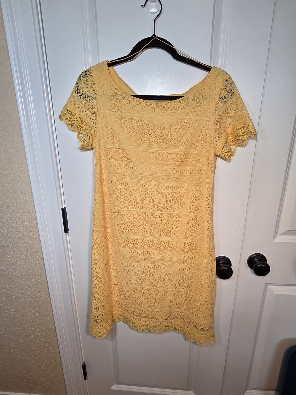 London Times Yellow Lace Shift Dress
